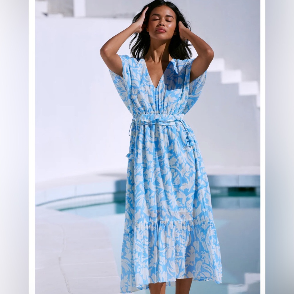 Blue and WhitMISA LOS ANGELES dress Made in the USA
Dry Clean
100% Cotton